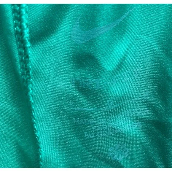 Nike Athletic Shorts DRI-FIT Standard Fit Green Kids Size L - Picture 4 of 10